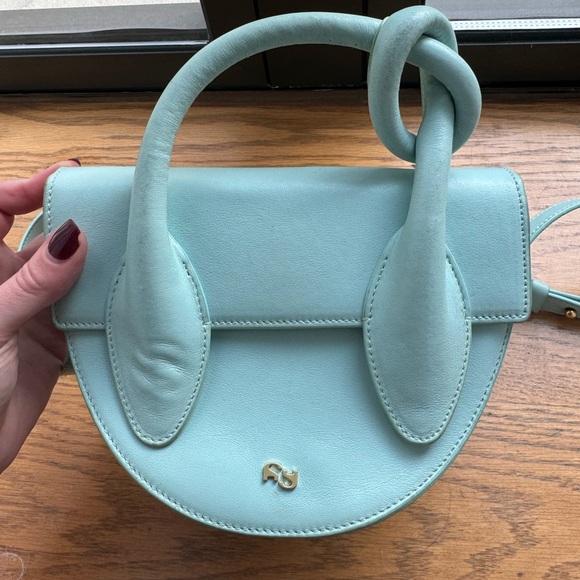 ❄️❄️✨ YUZEFI Pretzel Bag Tiffany Blue Leather Crossbody✨ Made in Spain - Picture 9 of 12